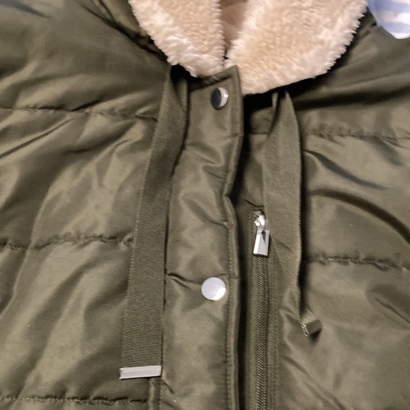 NWT coat - Picture 4 of 9